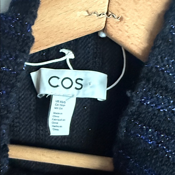 COS High-Neck Metallic wool oversized sweater - Picture 6 of 9